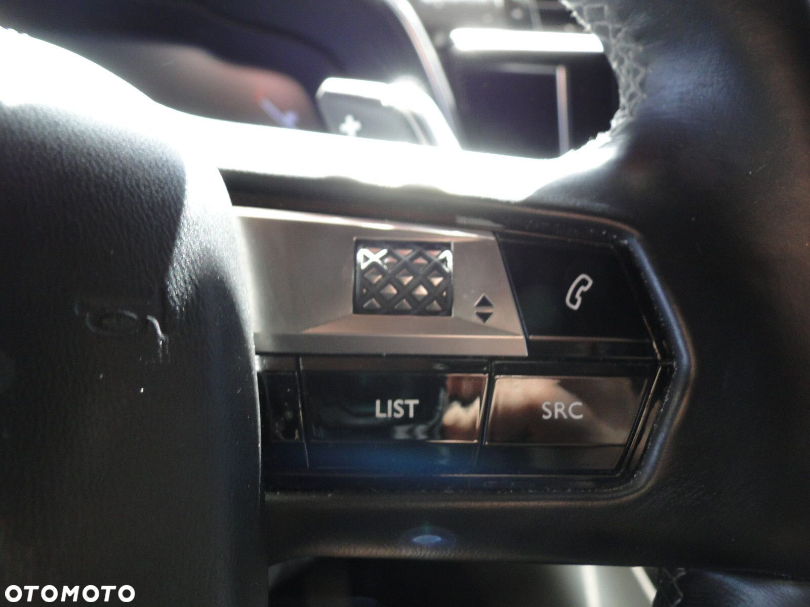 DS Automobiles DS 7 Crossback - 27