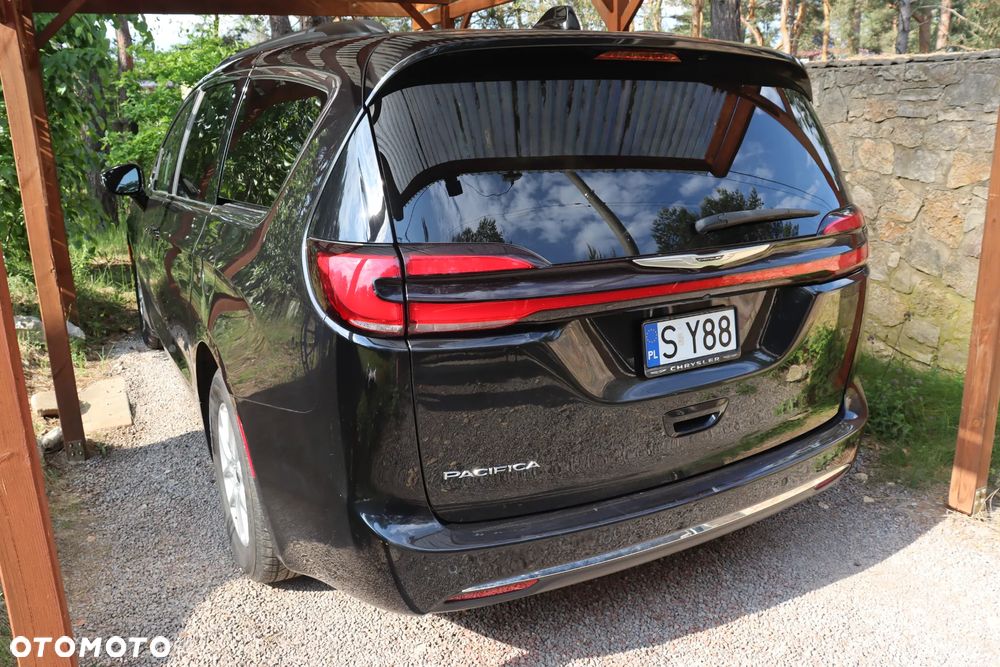 Chrysler Pacifica - 12
