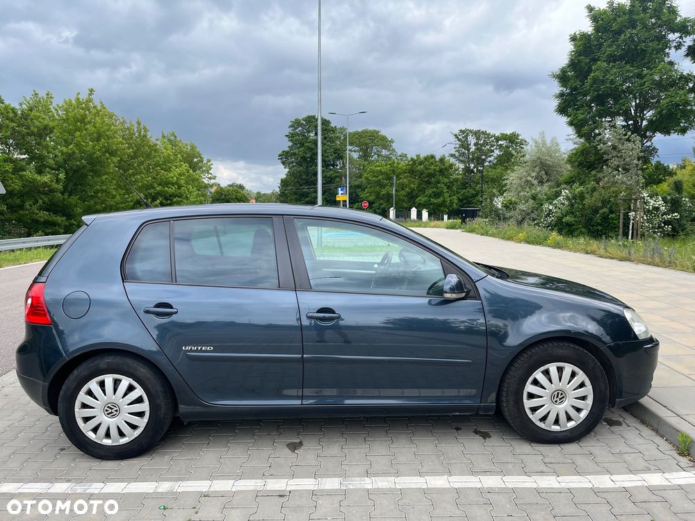Volkswagen Golf V 2.0 TDI Comfortline - 7