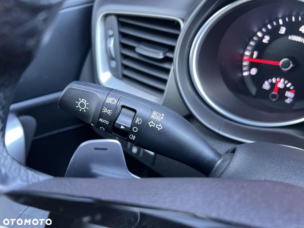 Kia XCeed - 13