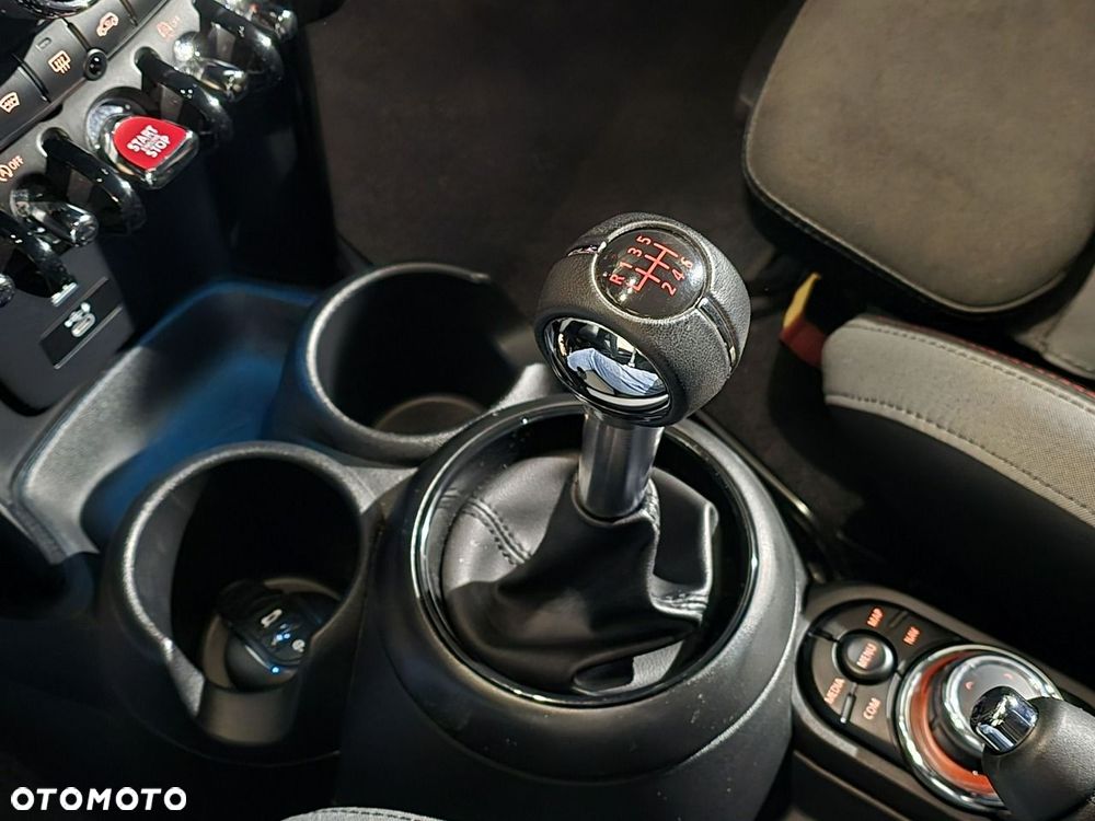 MINI John Cooper Works - 24