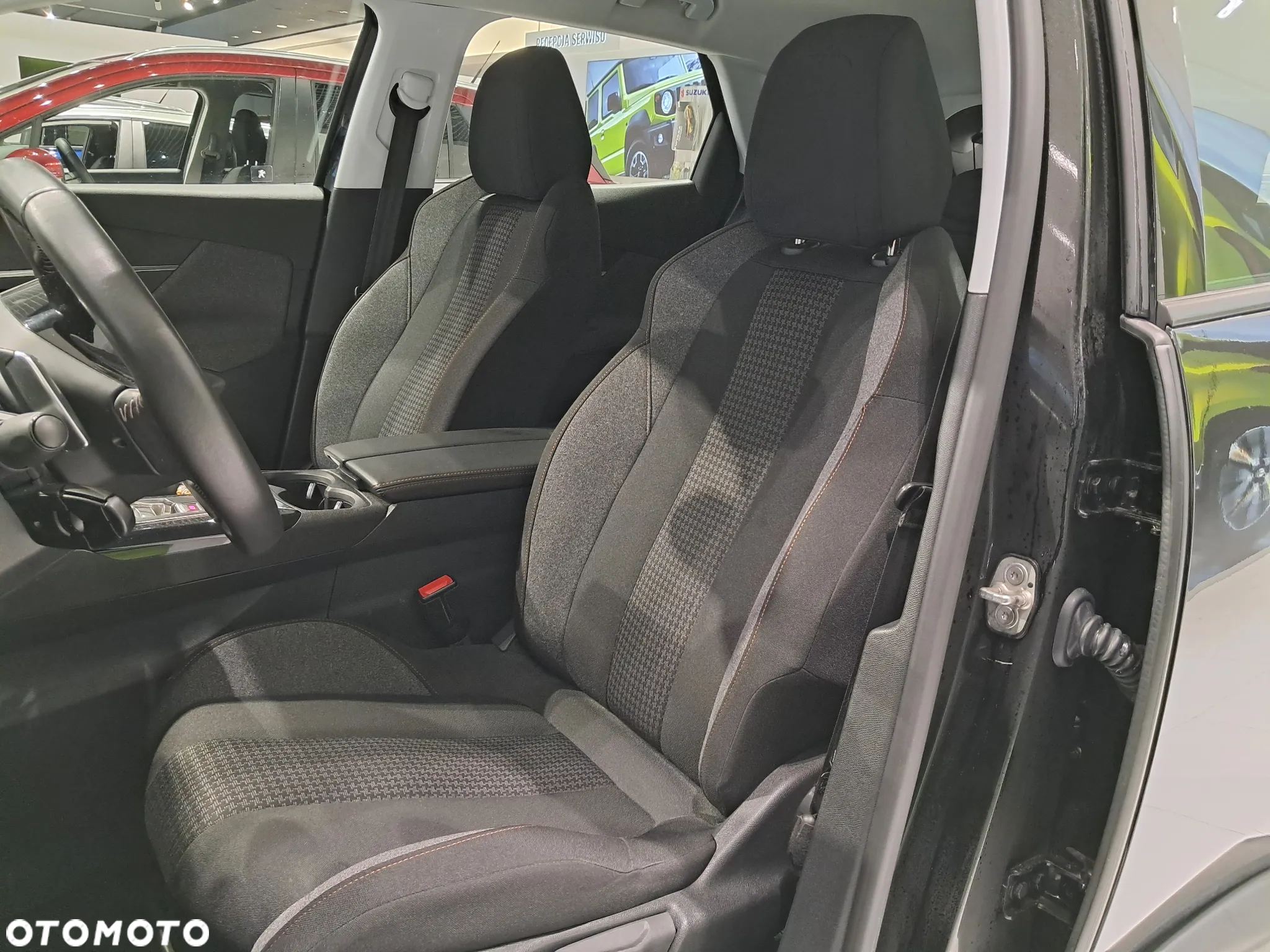 Peugeot 3008 1.2 PureTech Active Pack S&S EAT8 - 13