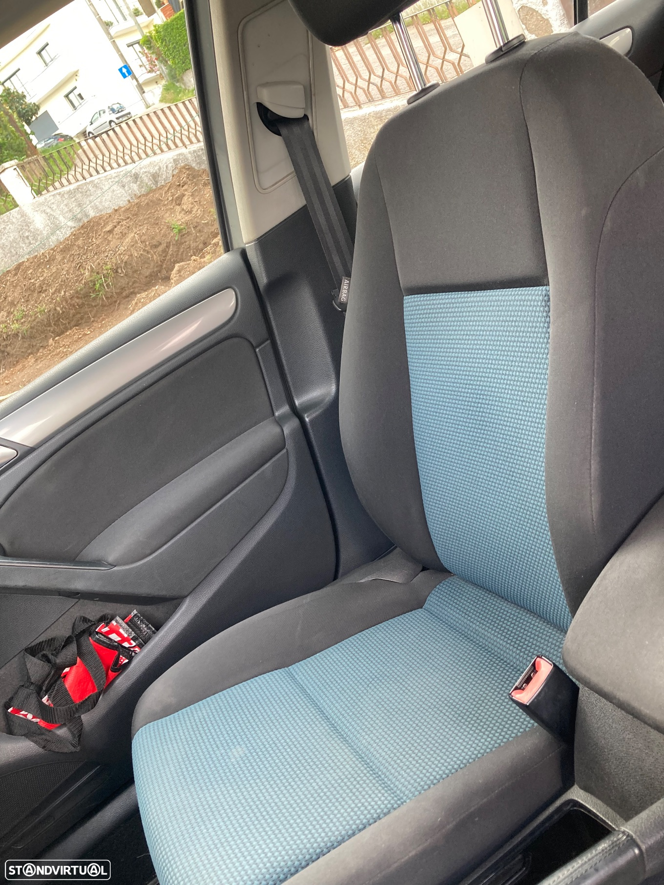 VW Golf 1.6 TDi Trendline BlueMotion - 4