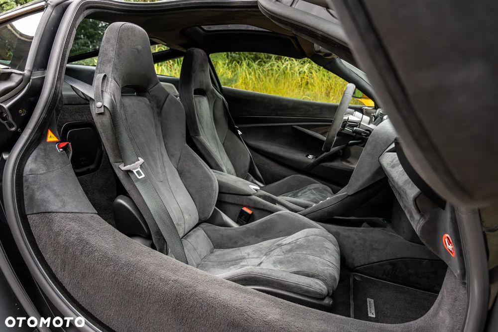 McLaren 720S Coupe Luxury - 27