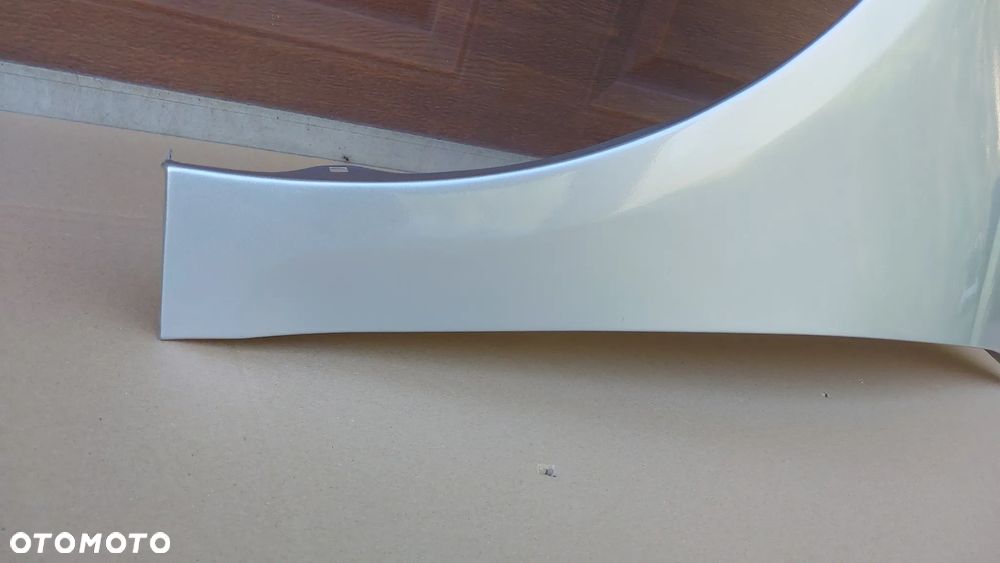 Błotnik Przód PRAWY lub LEWY Golf V 5 kombi Jetta Kod Lakieru LA7W - 7