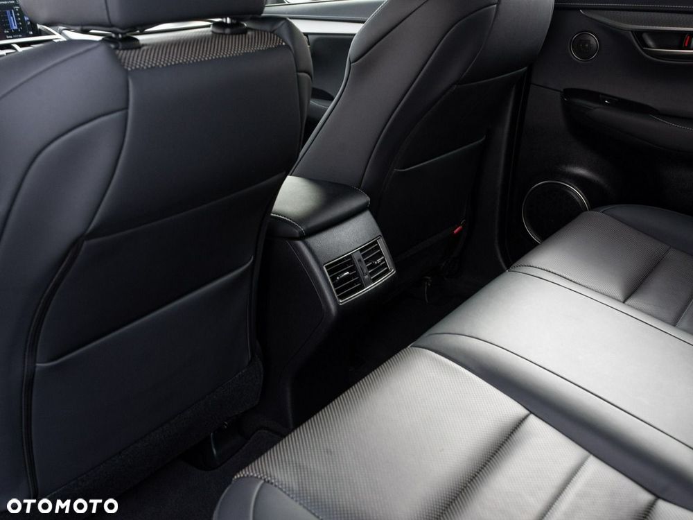 Lexus NX 300 GPF F Sport AWD - 25