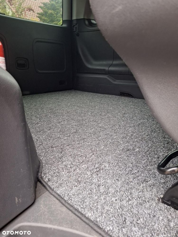 Mercedes-Benz Vito Shuttle 639.705 - 33