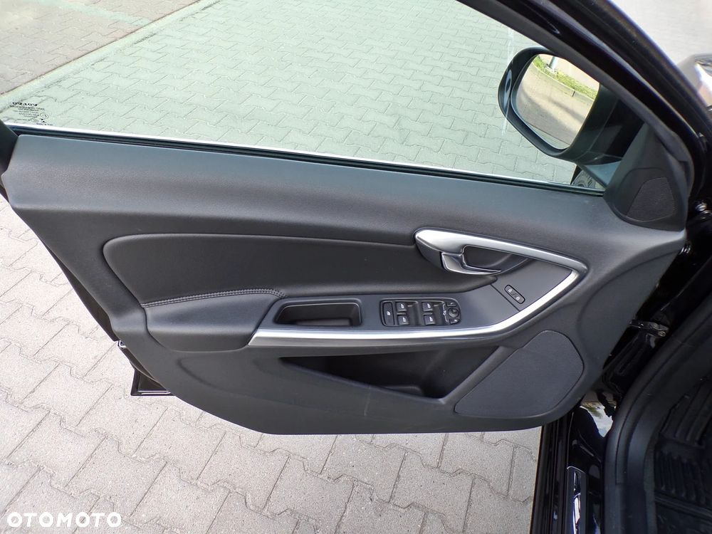 Volvo V60 D2 Drive-E Summum - 17