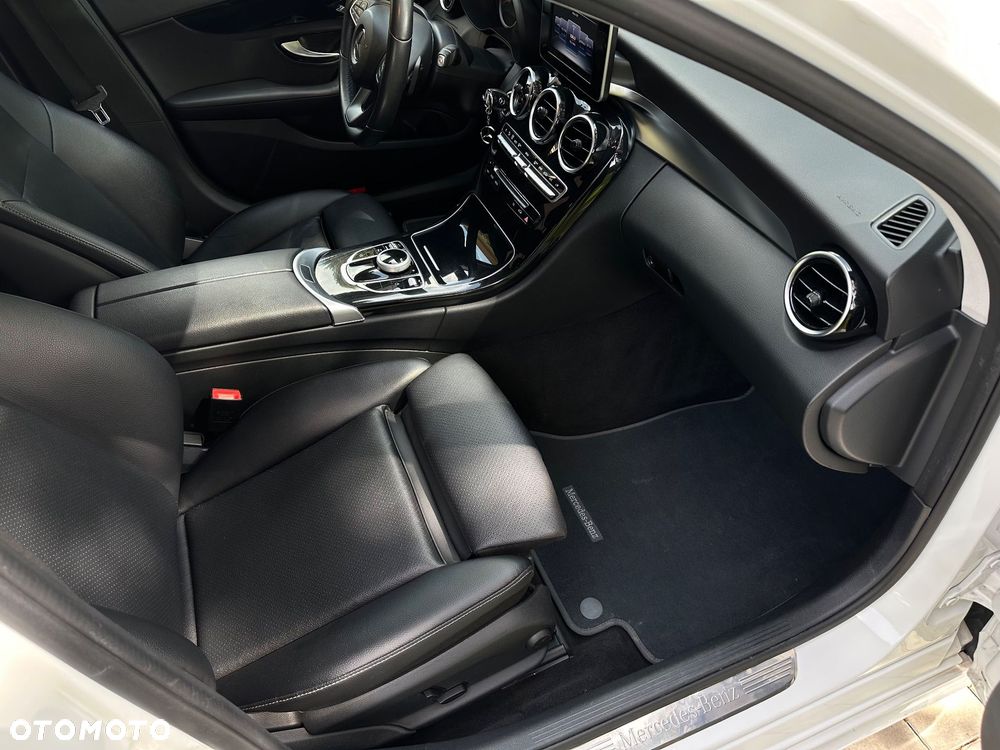 Mercedes-Benz Klasa C 200 7G-TRONIC - 15
