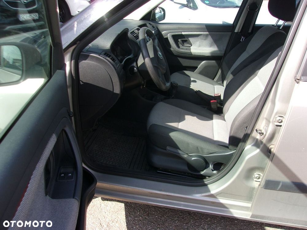 Skoda Fabia 1.2 12V Ambition Plus - 11
