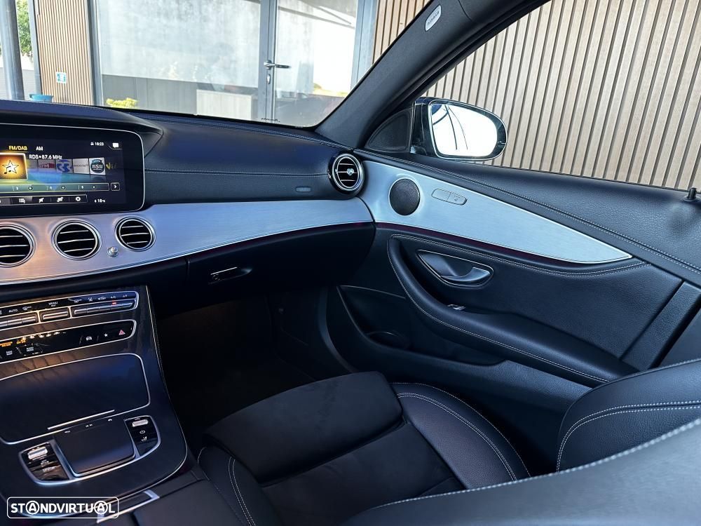 Mercedes-Benz E 300 de AMG Line - 55