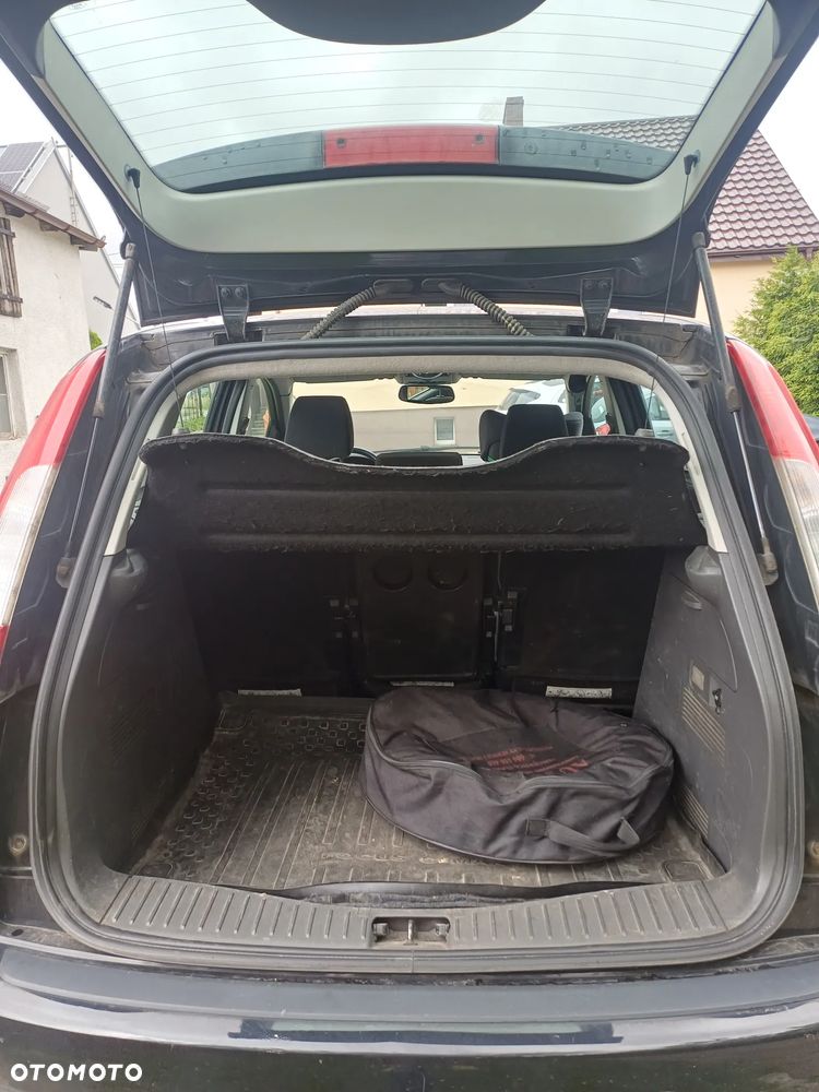 Ford Focus C-Max 1.8 Ghia - 11
