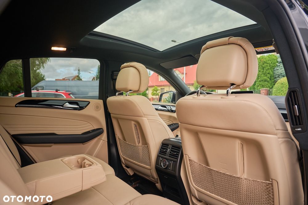 Mercedes-Benz GLE - 30