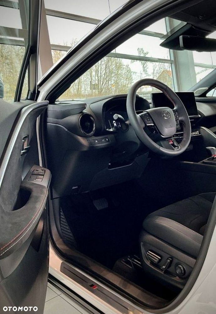 Toyota C-HR - 4