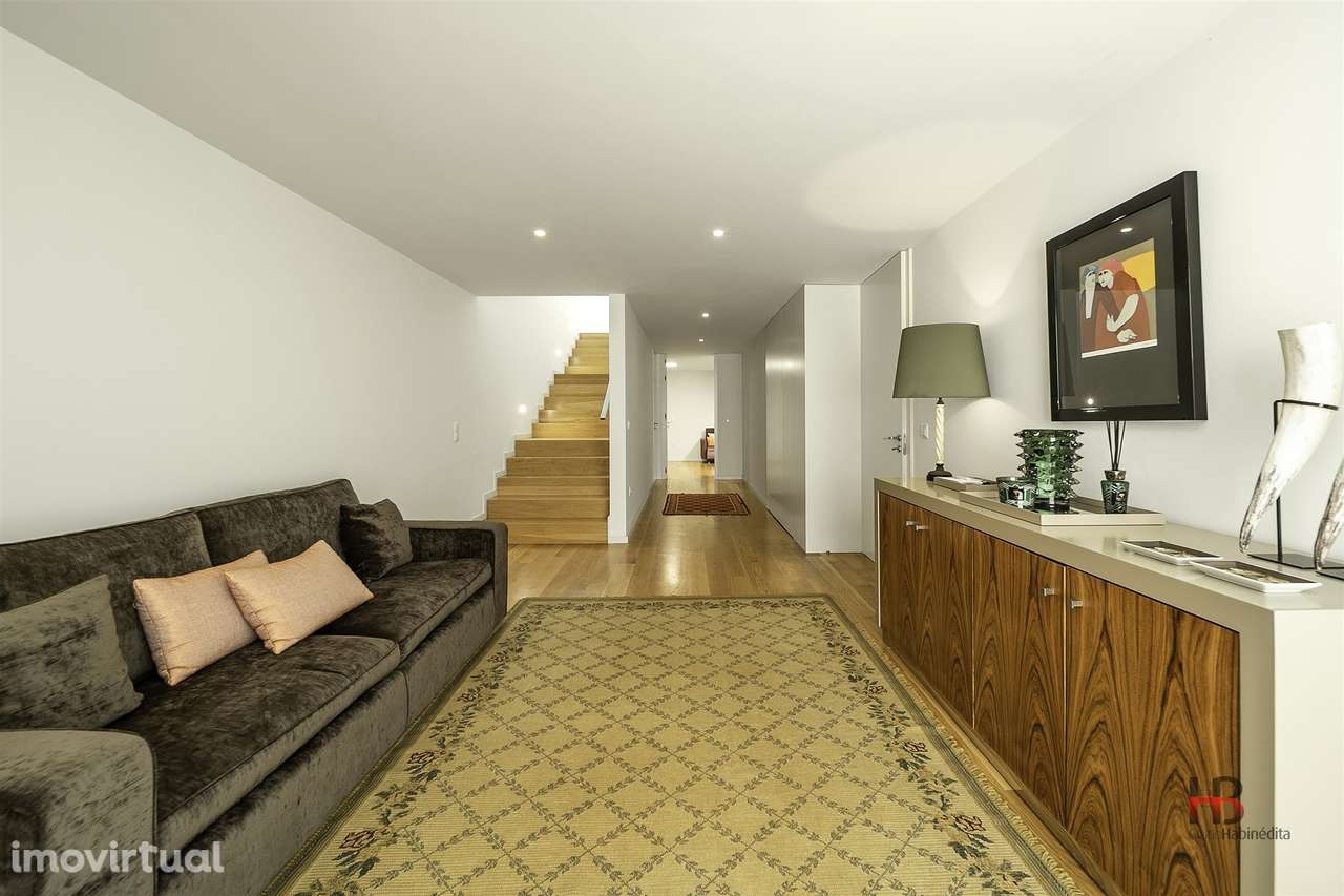 Moradia à Praia da Madalena - Grande imagem: 2/21