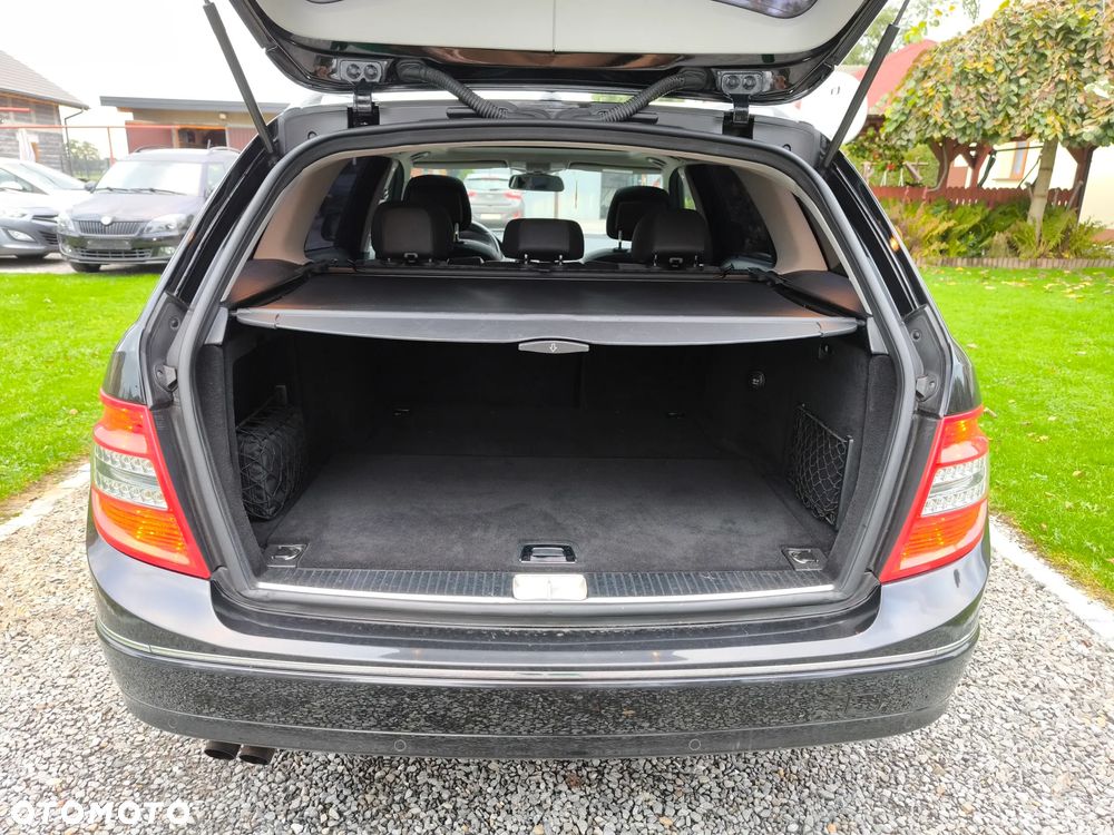 Mercedes-Benz Klasa C 180 T Kompressor Avantgarde - 14