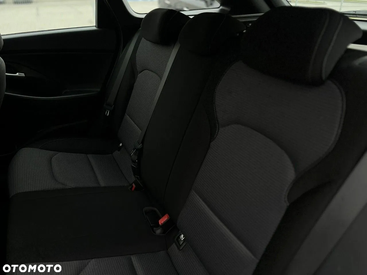 Hyundai i30 1.6 D Comfort - 19