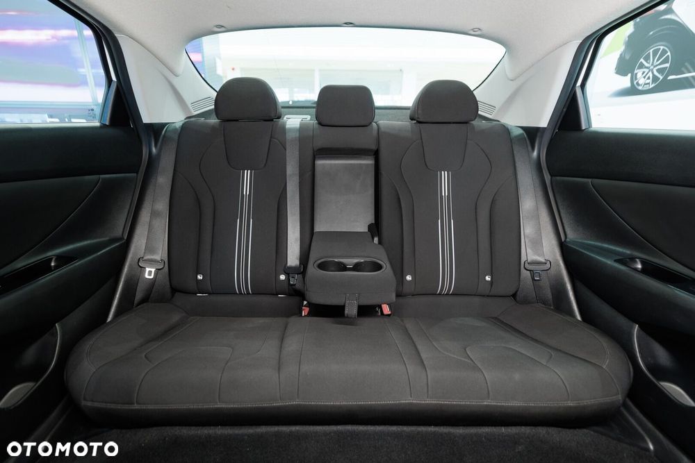 Hyundai Elantra 1.6 Modern - 20