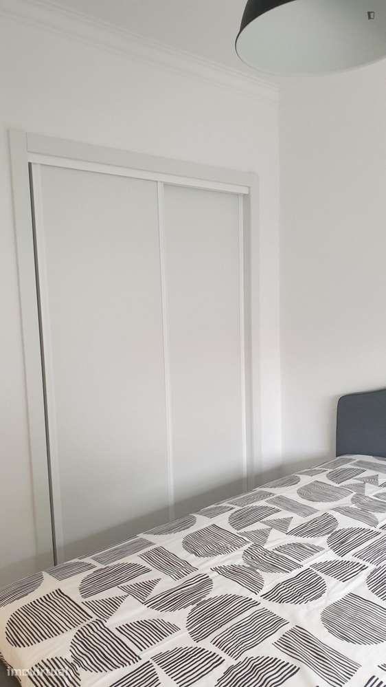 Quarto - localizado em Lisbon - Grande imagem: 3/12