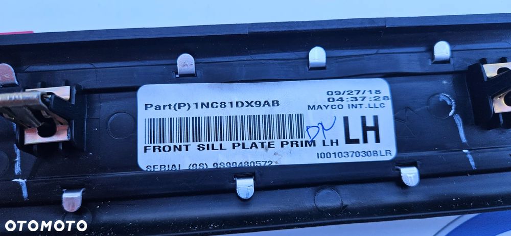 JEEP GRAND CHEROKEE WK2 LIFT listwa progowa ozdobna listwa progu wewnętrzna Nakładka na próg - 7