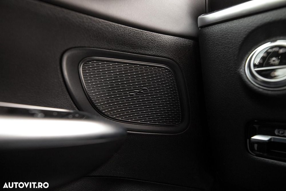 Mercedes-Benz C - 25