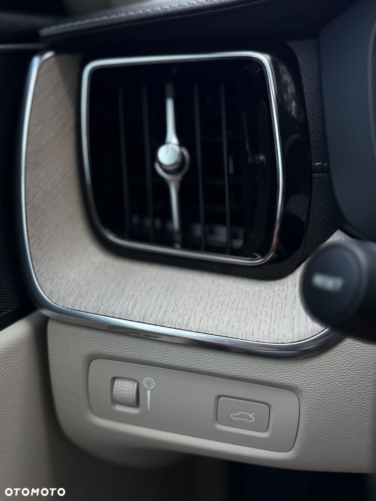 Volvo XC 60 - 28