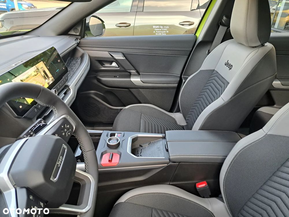 Jeep Compass - 29