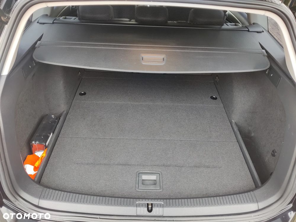 Volkswagen Golf 1.6 TDI BlueMotion Technology DSG Comfortline - 26