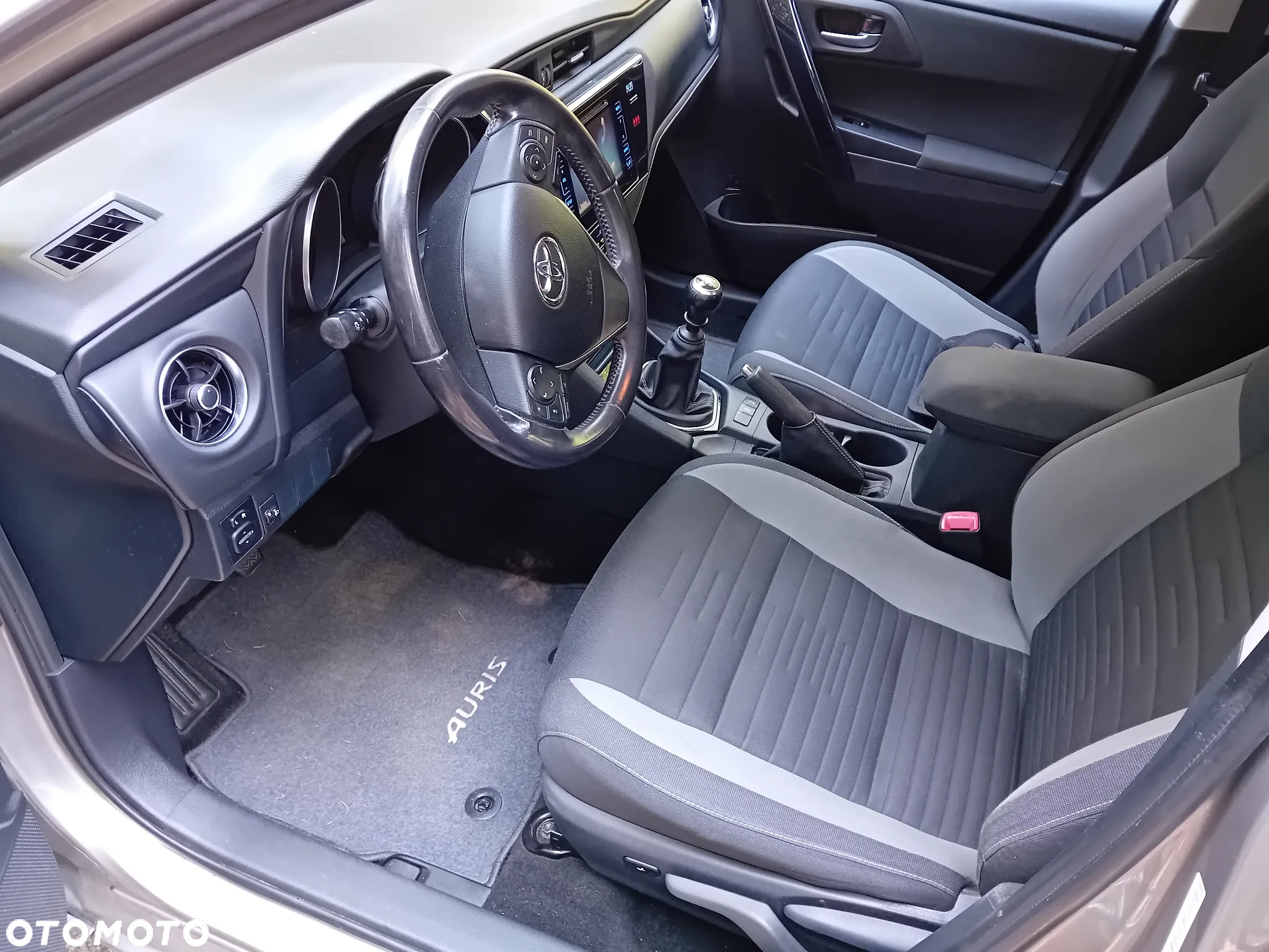 Toyota Auris - 8