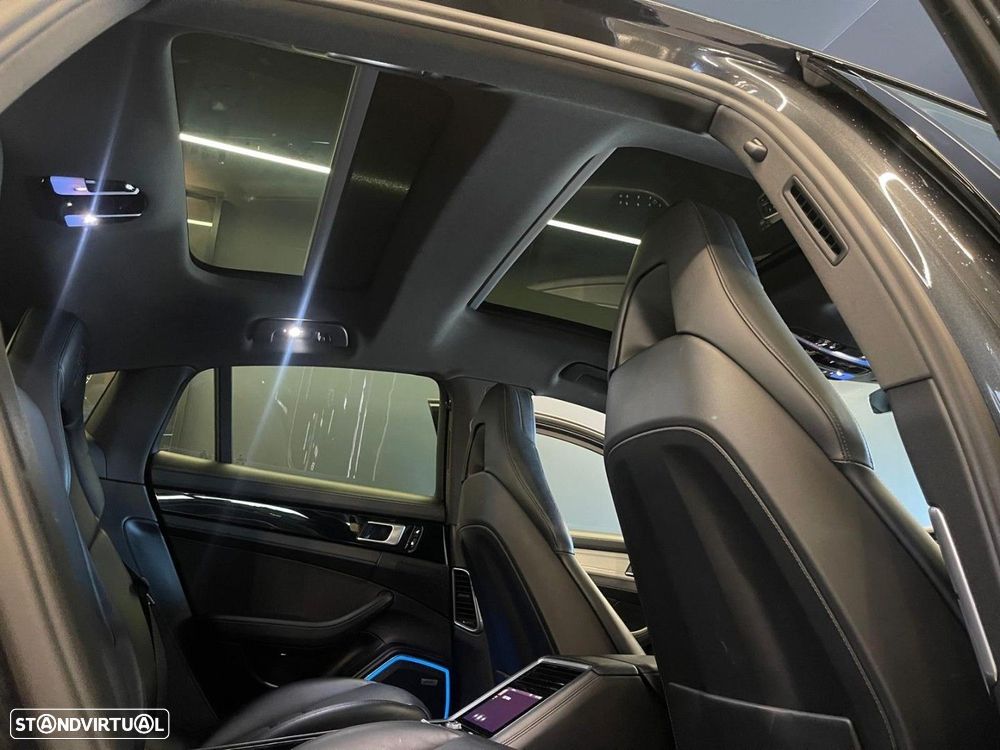 Porsche Panamera 4 E-Hybrid - 27