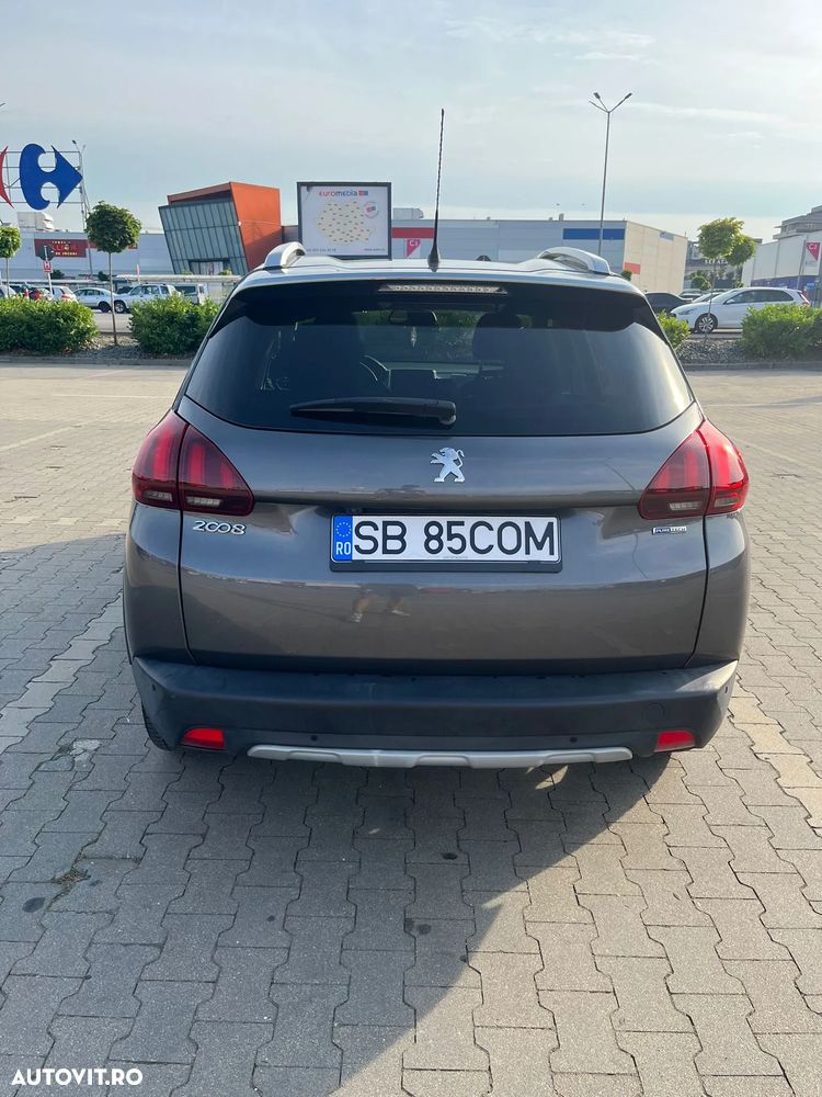 Peugeot 2008 - 6