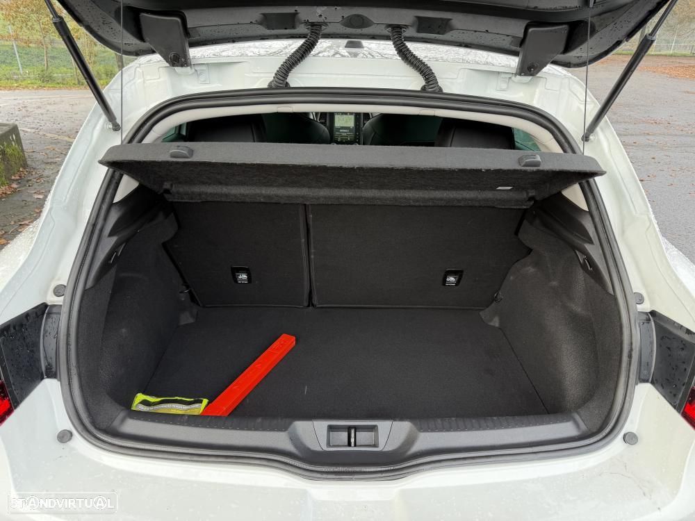 Renault Mégane ENERGY TCe 140 EDC GT-LINE - 30