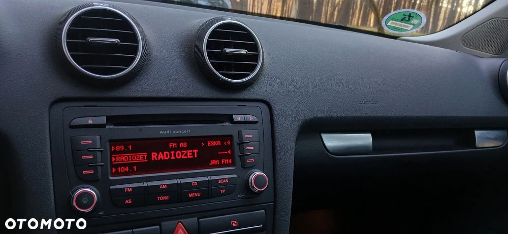 Audi A3 3-drzwiowe 1.6 Attraction - 13