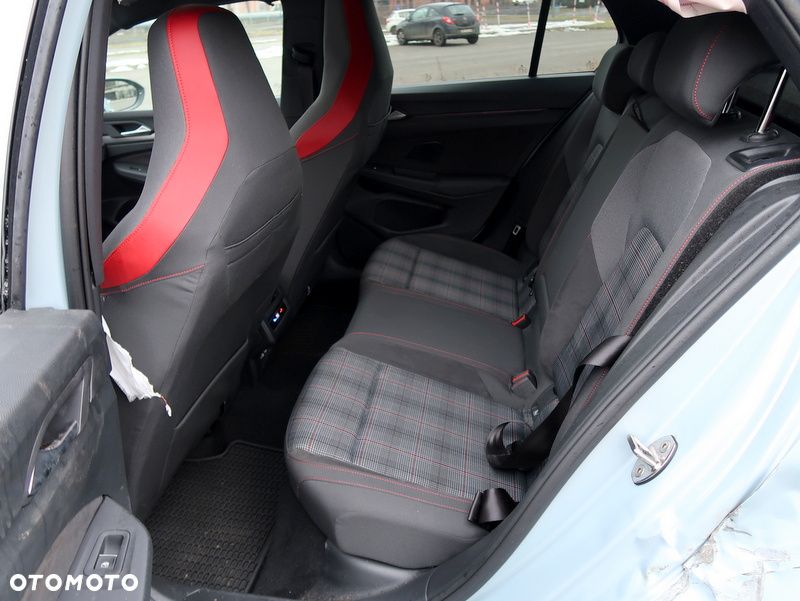 Volkswagen Golf - 15