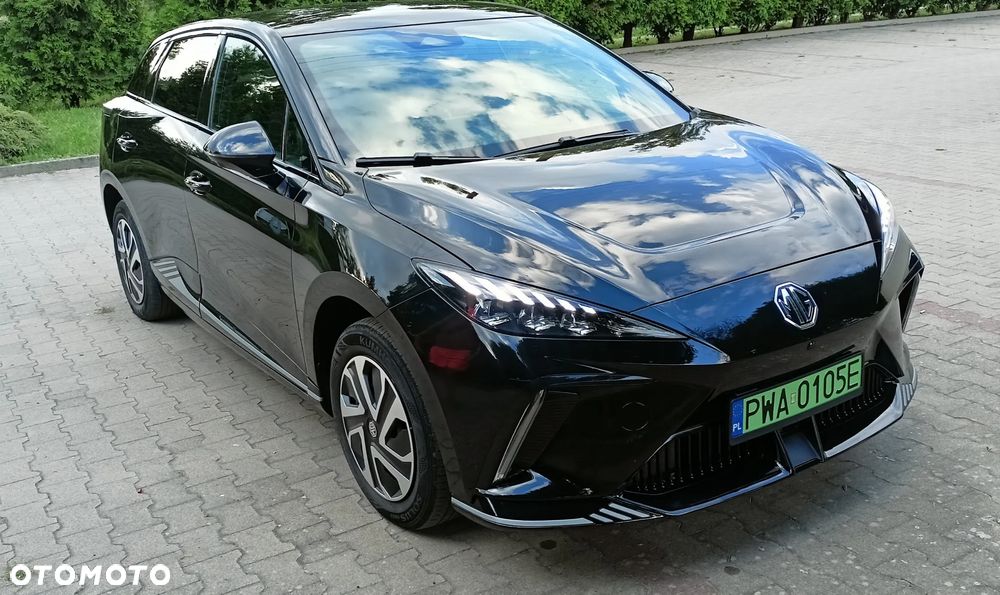 MG 4 Luxury 64 kWh - 16