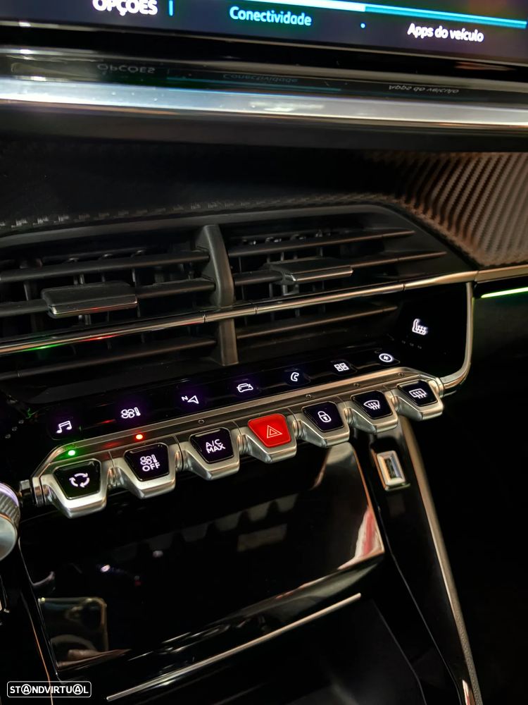 Peugeot e-208 GT - 25