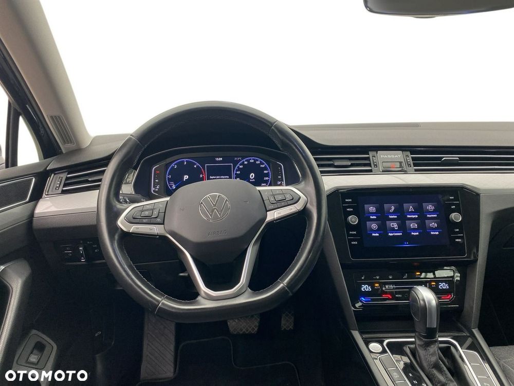 Volkswagen Passat - 10