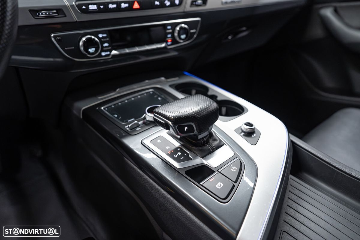 Audi Q7 3.0 TDI quattro S-line Tiptronic 7L - 51