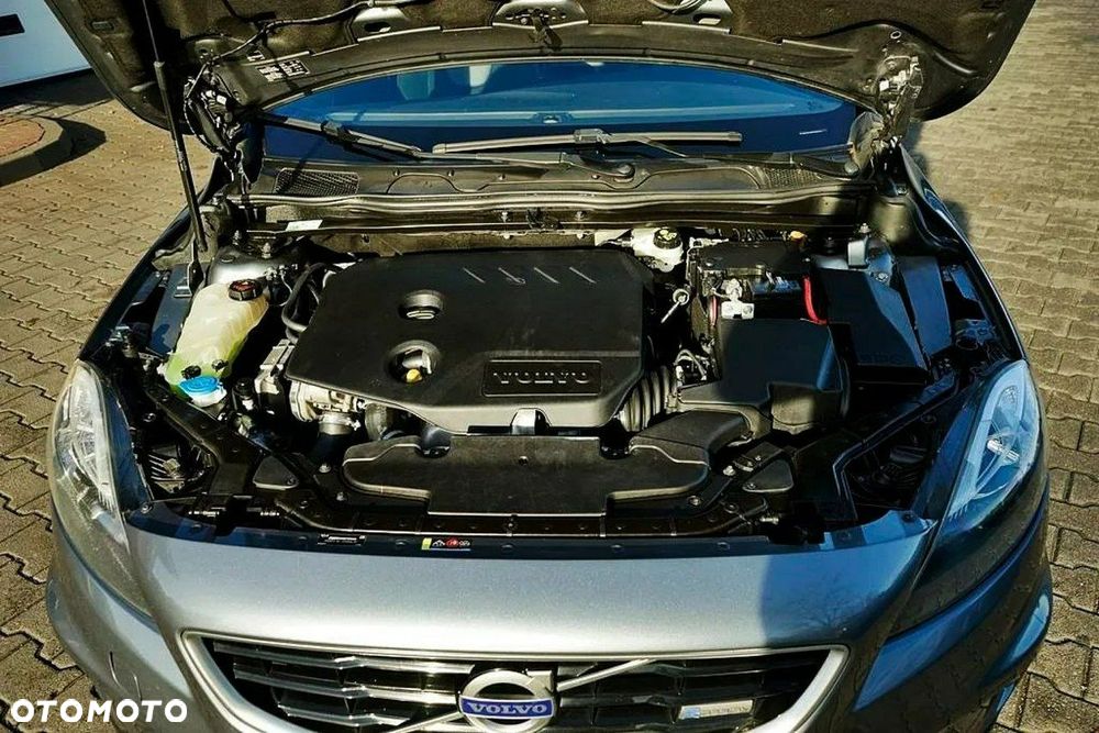 Volvo V40 D2 Base - 8