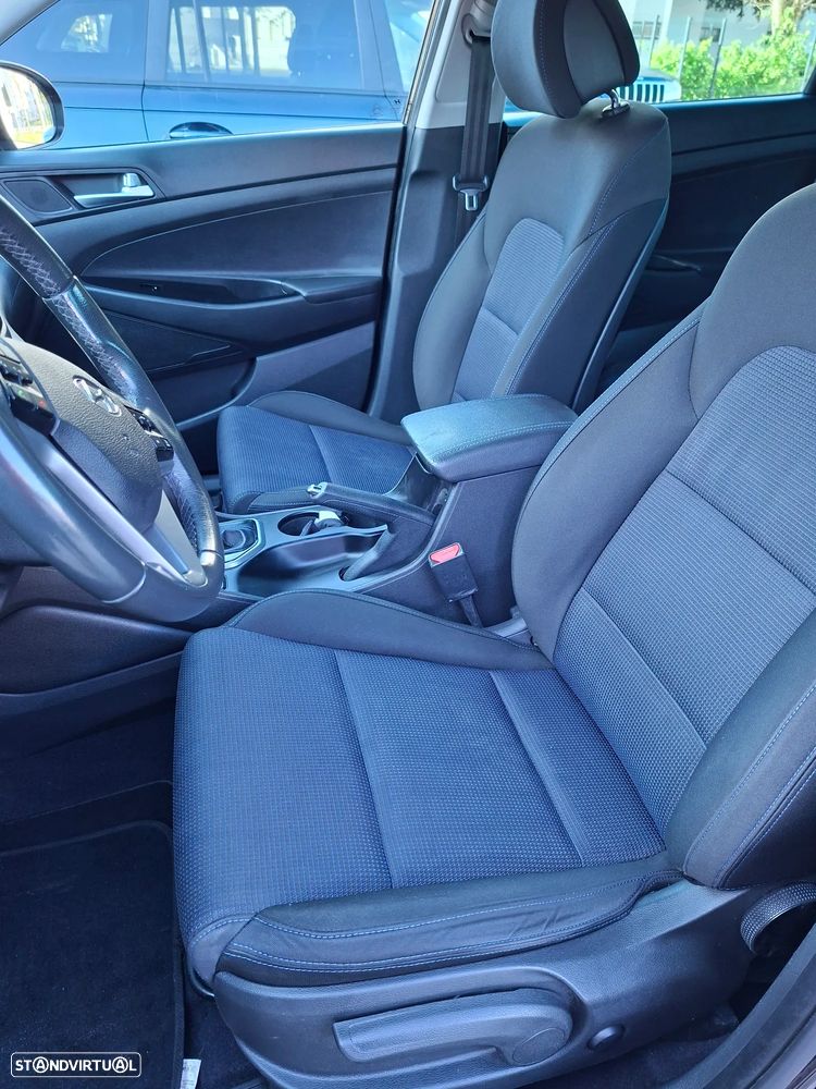 Hyundai Tucson 1.7 CRDi Executive DCT - 11