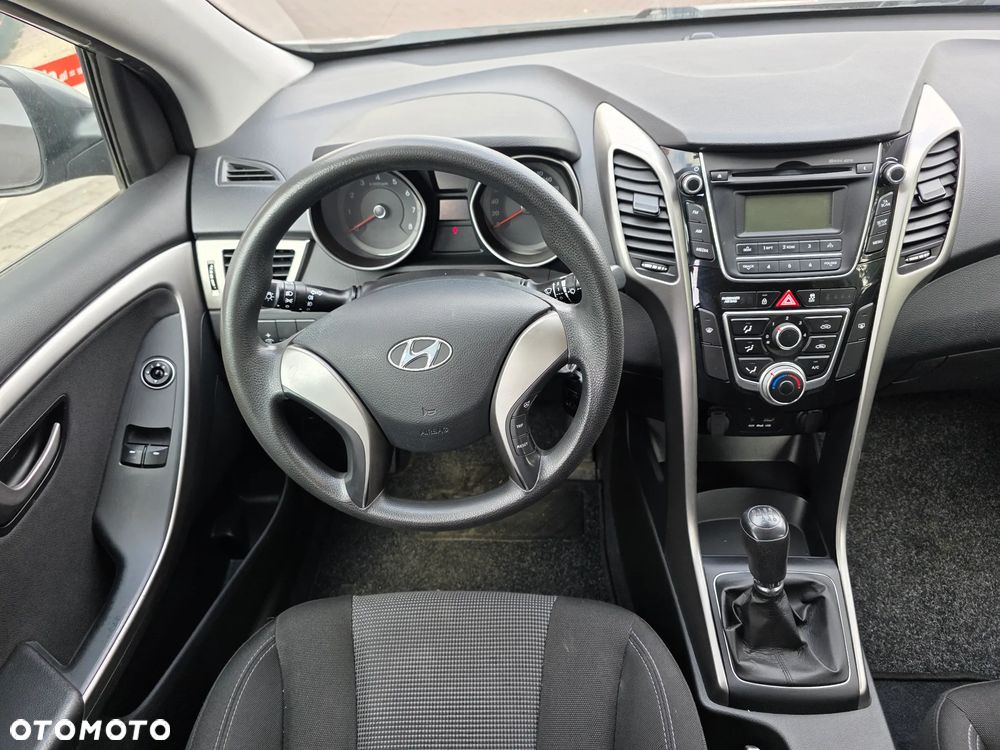 Hyundai i30 1.4 Trend - 14