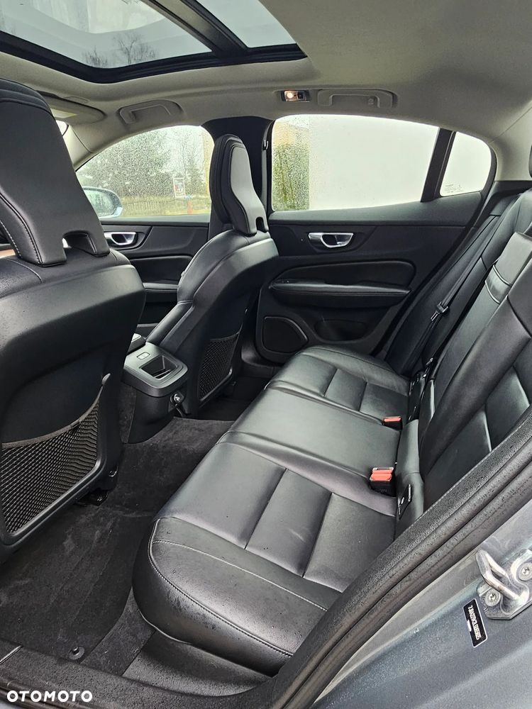 Volvo S60 T6 AWD Momentum Pro - 13