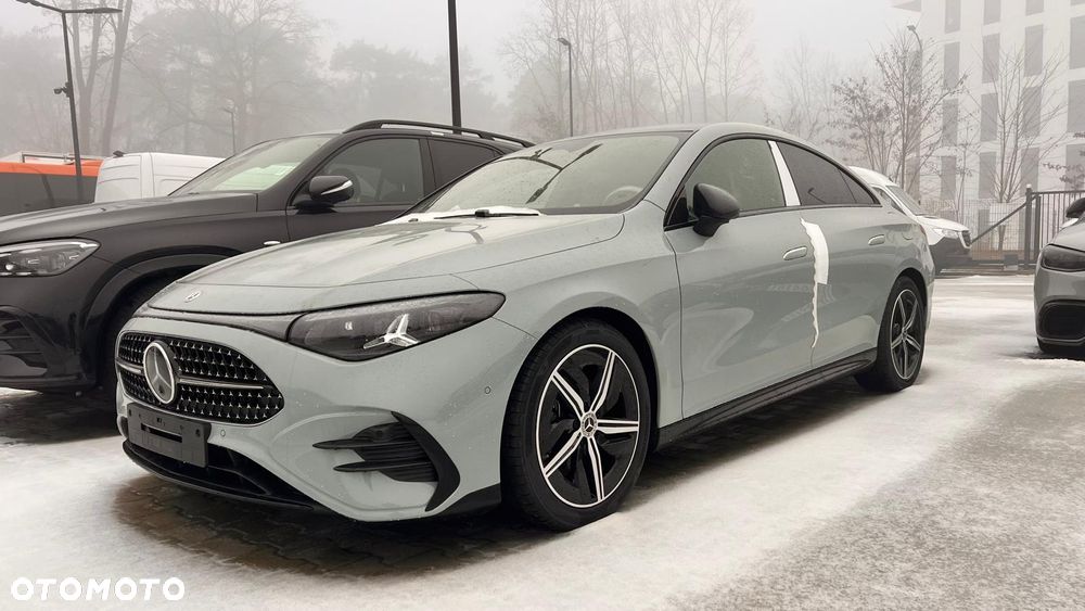 Mercedes-Benz CLA - 12