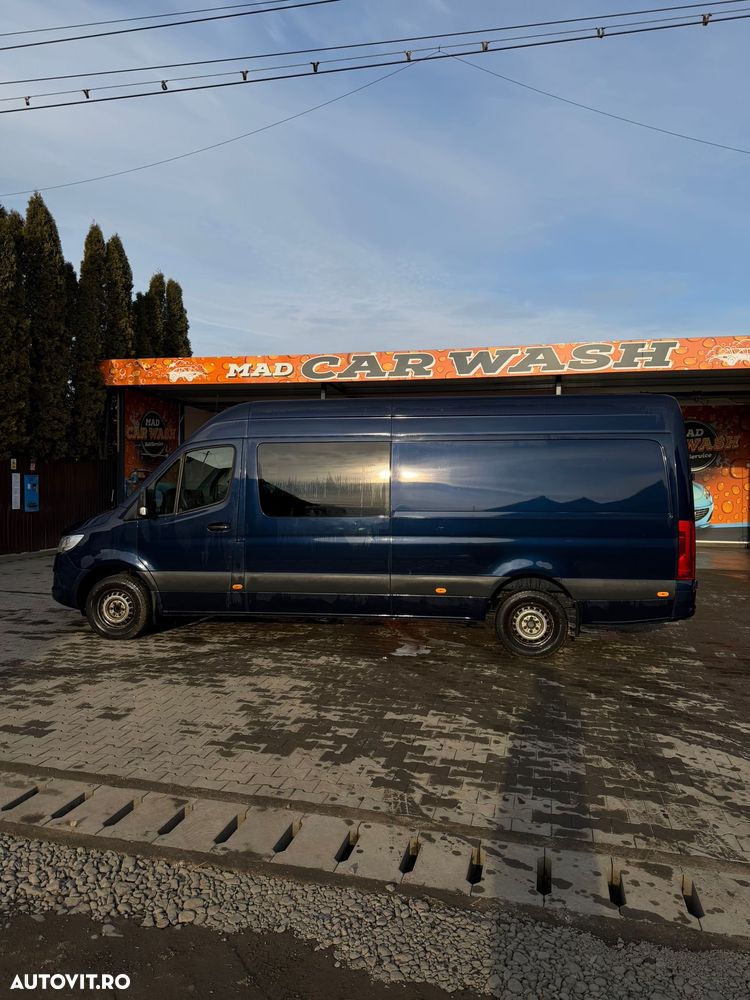 Mercedes-Benz Sprinter - 2