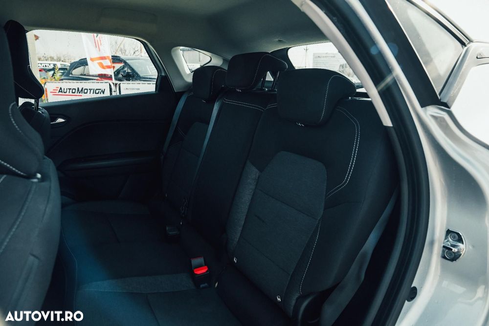 Renault Captur PHEV 160 Techno - 17