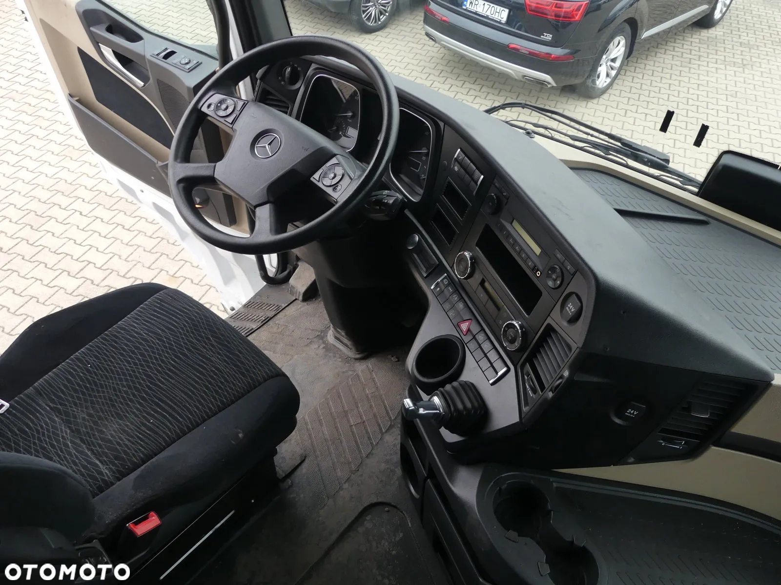 Mercedes-Benz Actros - 4