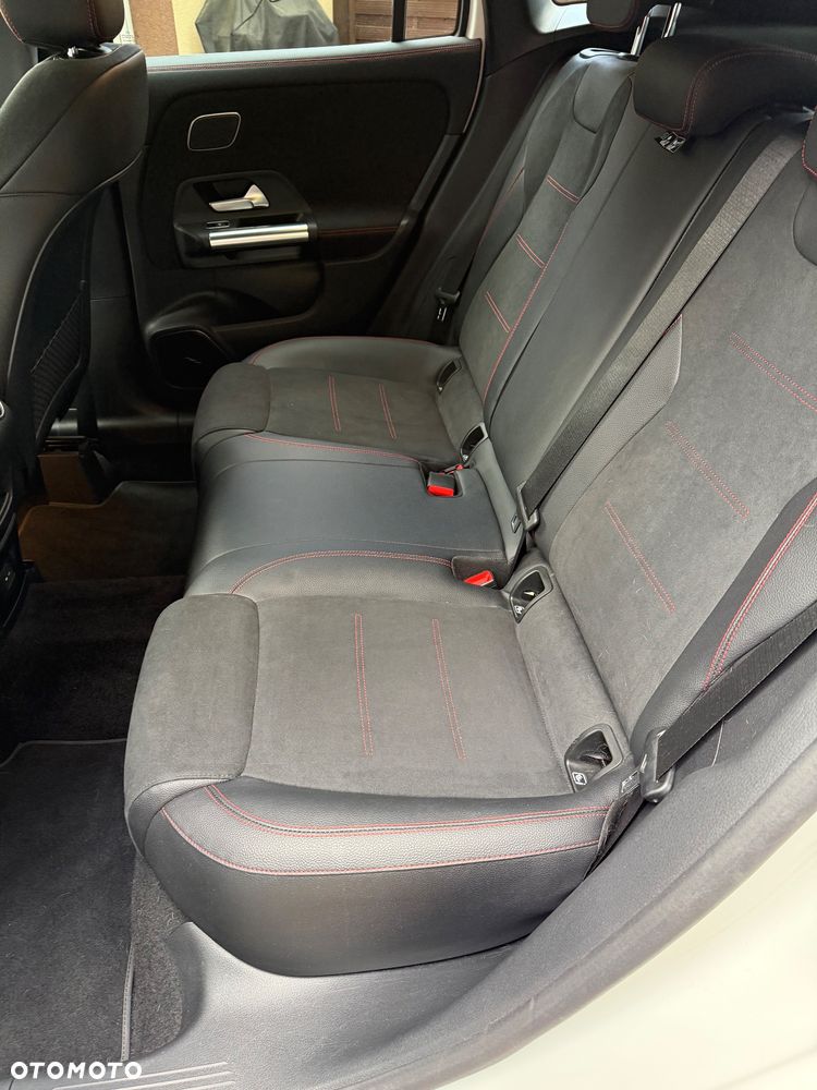 Mercedes-Benz GLA 200 AMG Line - 14