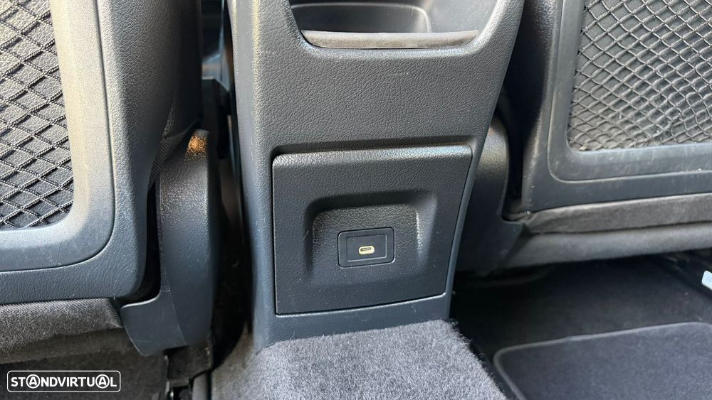 Mercedes-Benz A 250 e AMG Line - 22