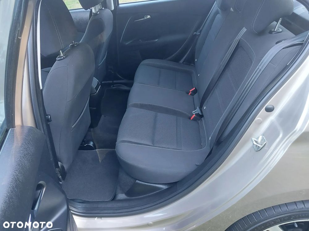 Fiat Tipo 1.4 16v Lounge EU6d - 12