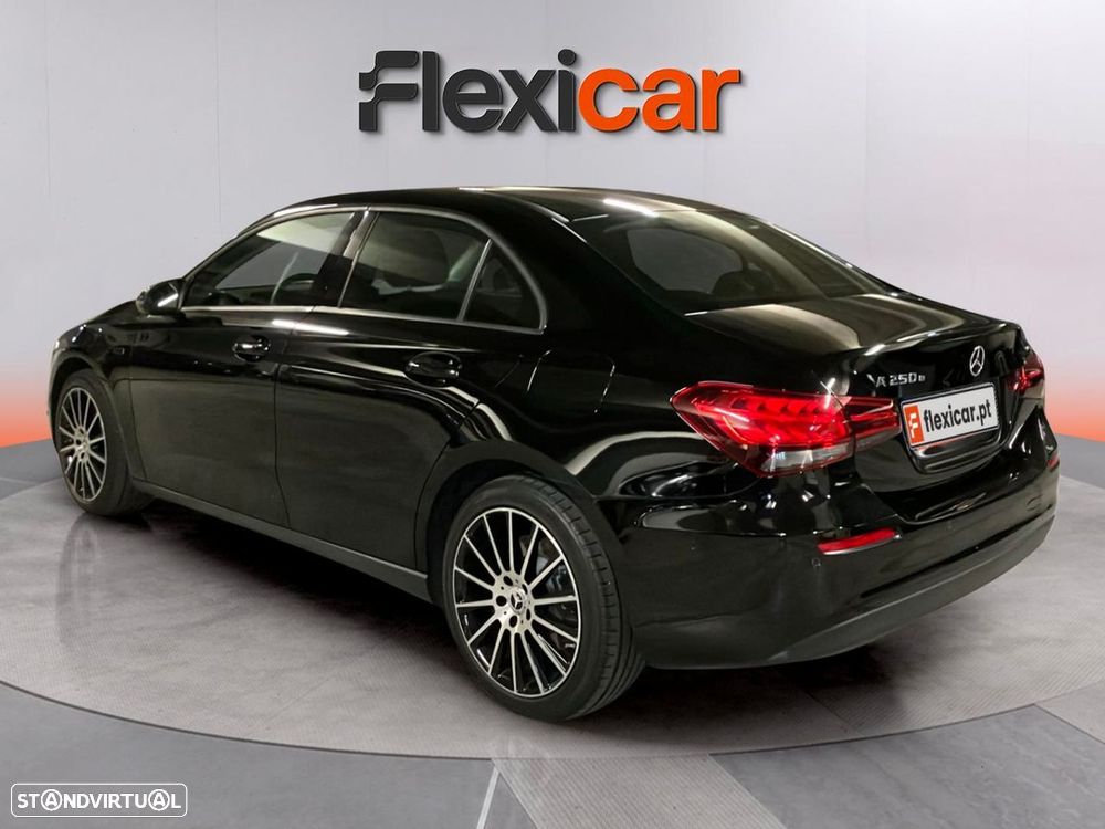 Mercedes-Benz A 250 Limousine - 4